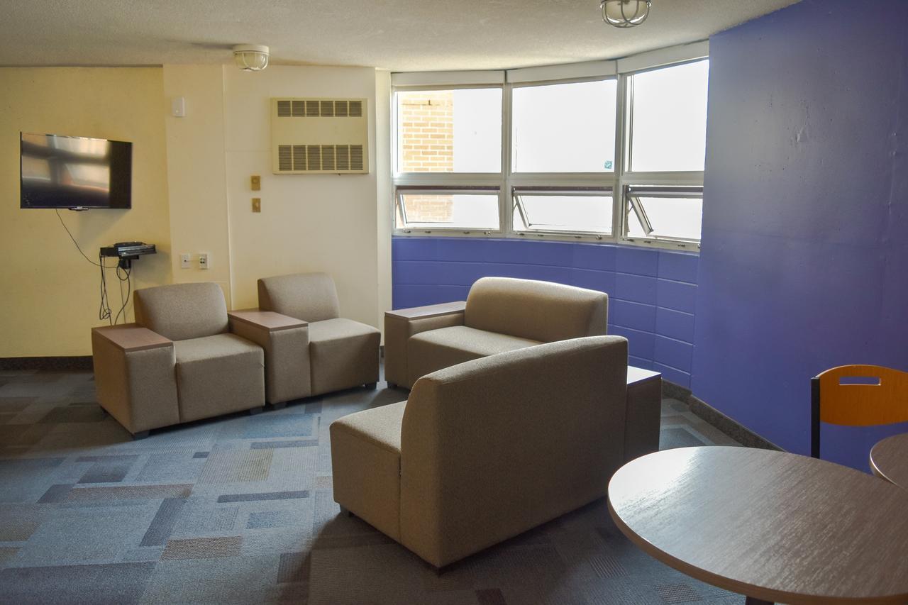 Toronto Metropolitan University- Pitman Hall Residence Экстерьер фото